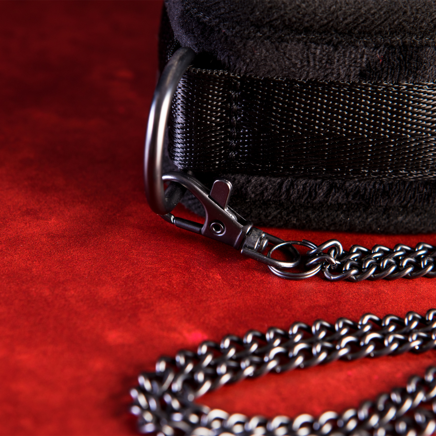 SEI MIO - Twin Tweaks - Velvet Collar with Nipple Clamps