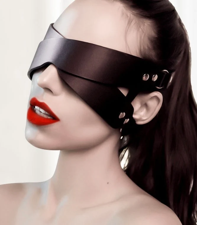 Cross Over Adjustable Leather Blindfold