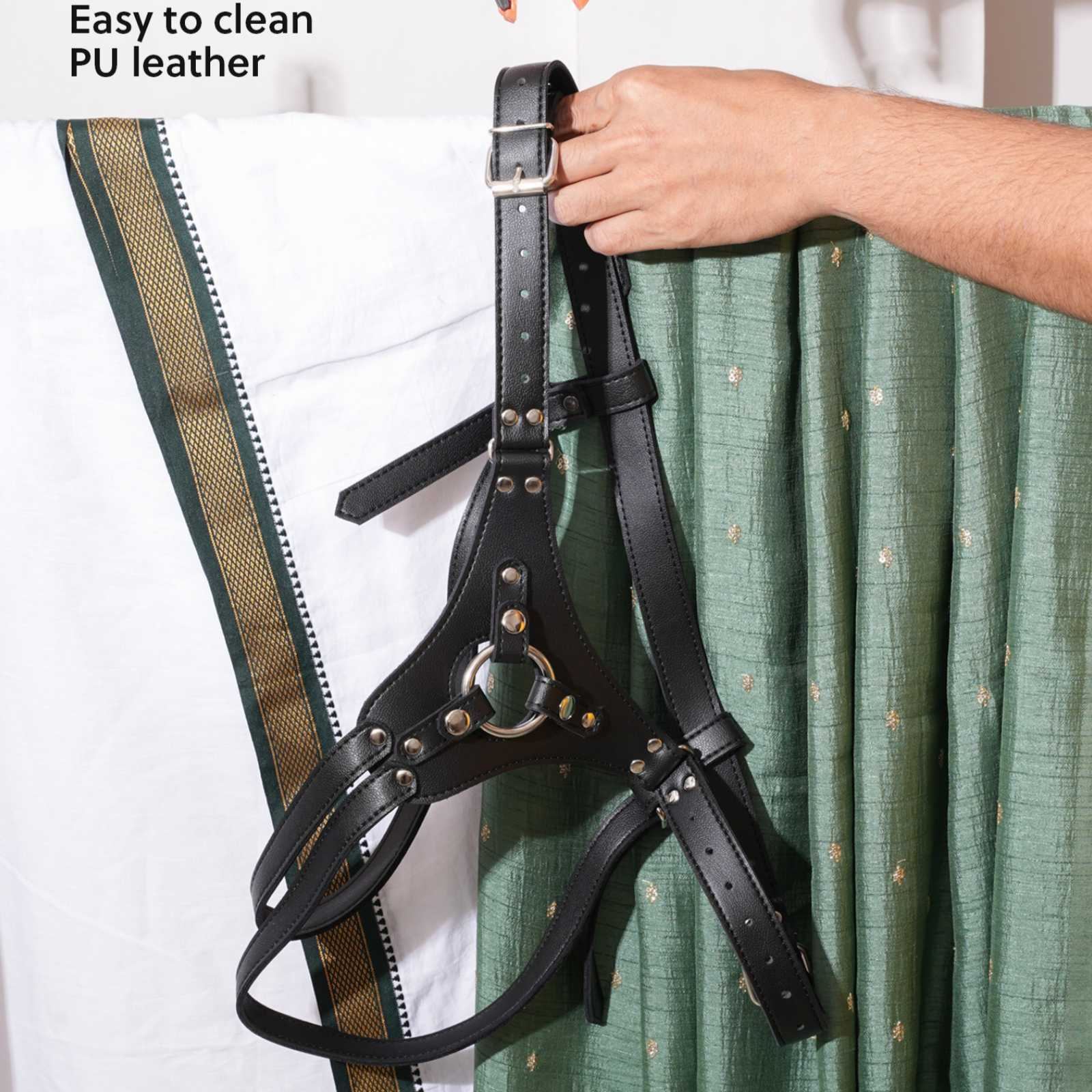 STRAP ON HARNESS ñ PU LEATHER