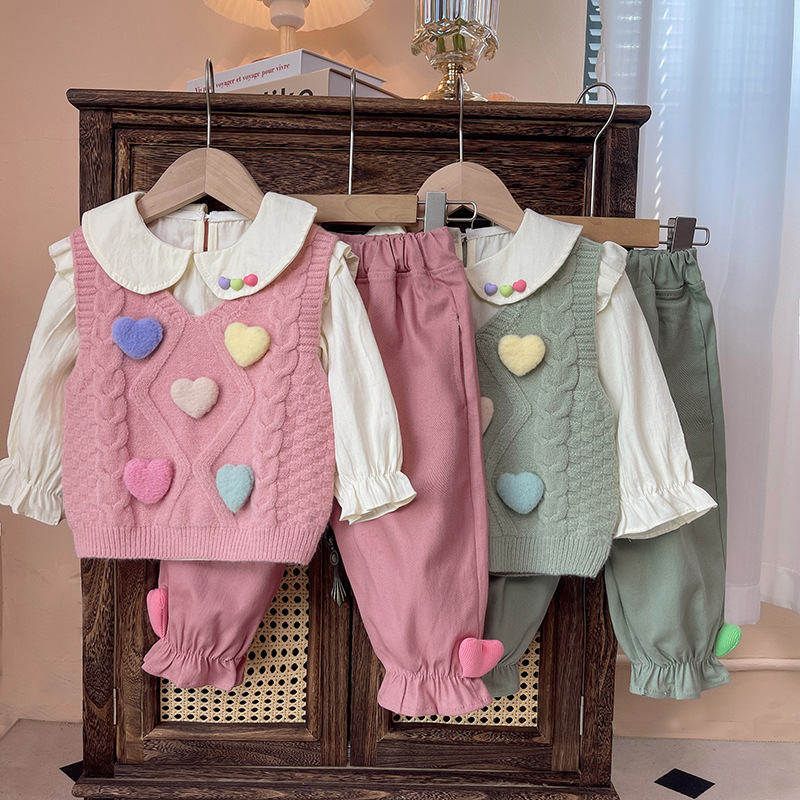3pcs Baby Girl Cute Long Sleeve Heart Sweater Set