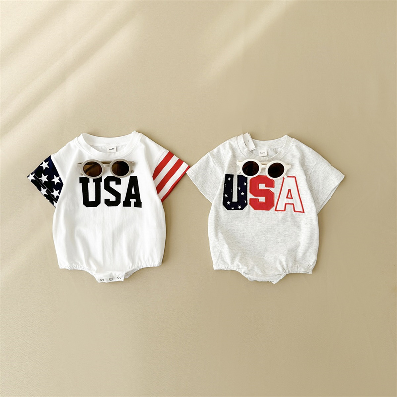 Baby Boy/Girl USA Print Short Sleeve Bodysuit