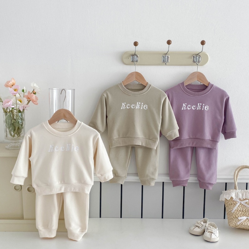 2pcs Baby Girl Alphabet Cuff Print Set