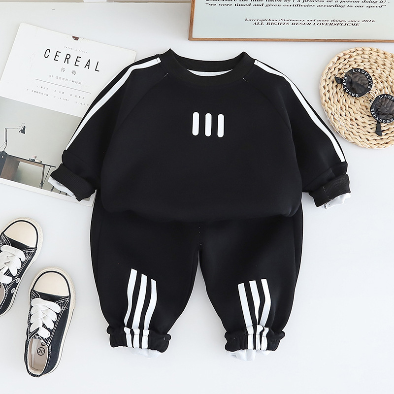 2pcs Baby Boy Long Sleeve Round Neckline With Vertical Stripes Set