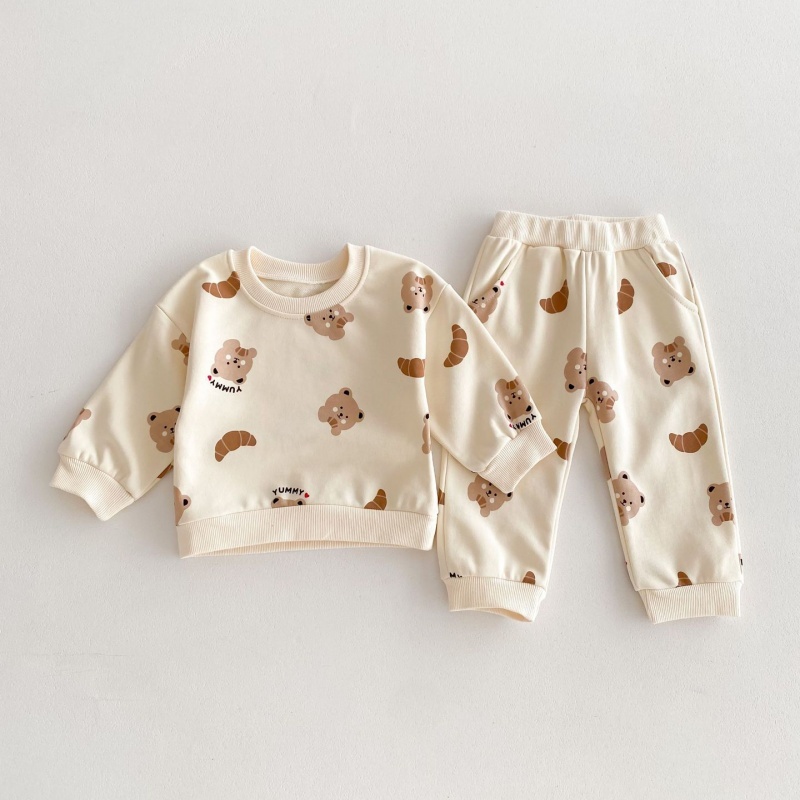 2pcs Baby Girl/Boy Full-printed Cartoon Bear Round Neck Long Sleeve Set