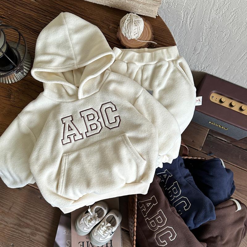 2pcs Baby Sports Padded Sweatshirt and Pant Set