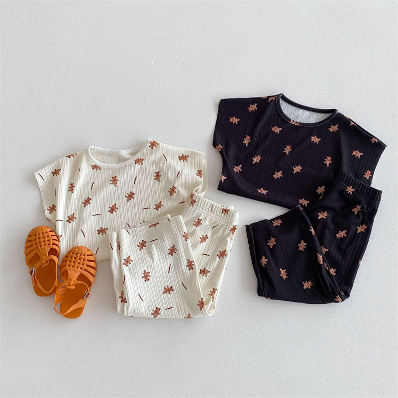 2pcs Baby Boy/Girl Cute Bear Ruffle Sleeveless T-Shirt with Pant Set