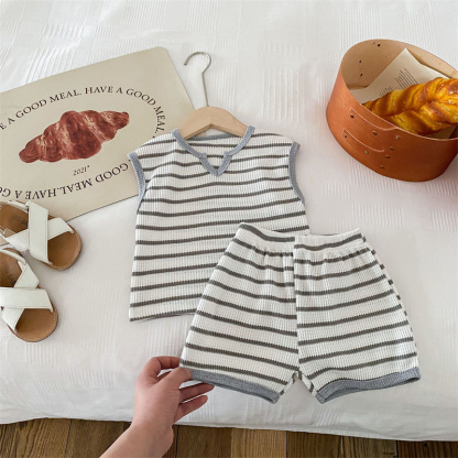 2pcs Baby Boy/Girl Stripe Clash Vintage Sleeveless T-Shirt with Pant Set