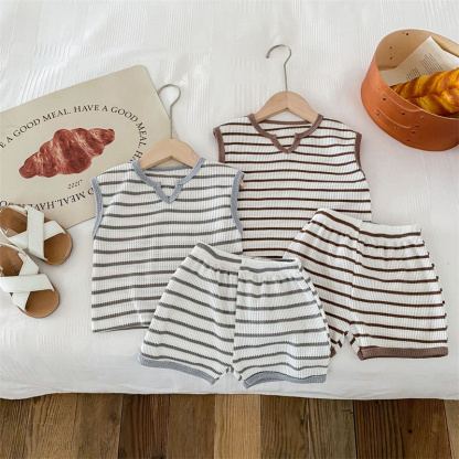 2pcs Baby Boy/Girl Stripe Clash Vintage Sleeveless T-Shirt with Pant Set