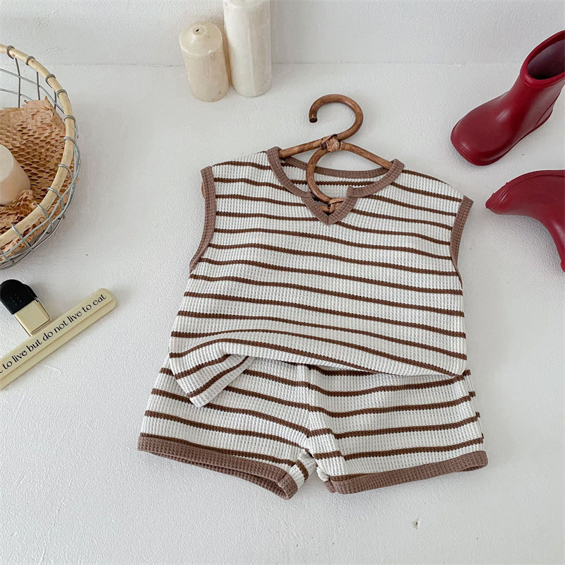 2pcs Baby Boy/Girl Stripe Clash Vintage Sleeveless T-Shirt with Pant Set