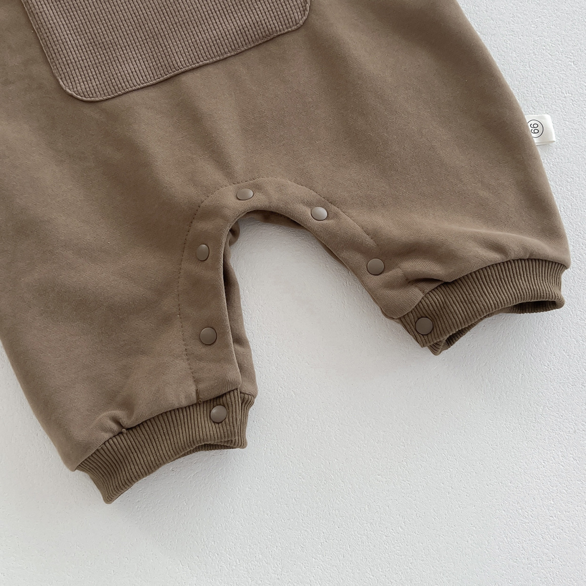 Baby Boy/Girl Cartoon Bear Graphic Solid Color Pocket Long Sleeve Romper-kissminis