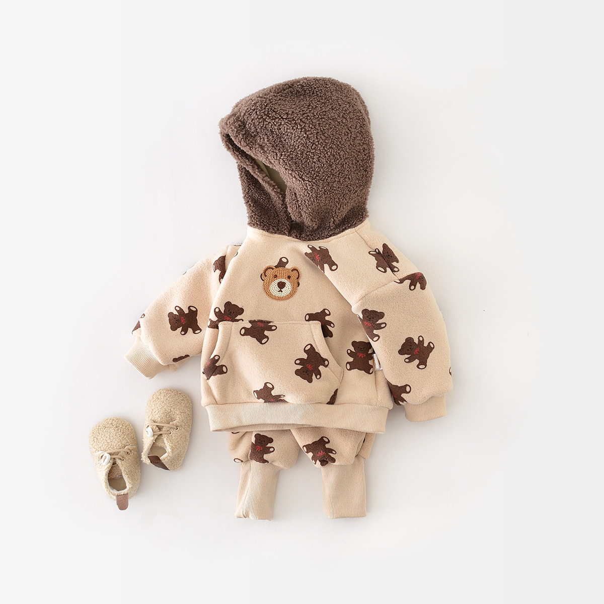 2pcs Baby Boy/Girl Winter Bear and Dots Graphic Long Sleeve Hooded Sweatshirt with Pants Set-kissminis
