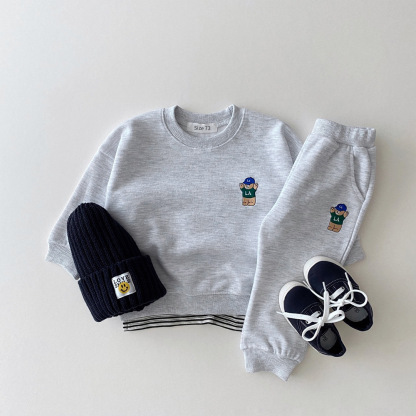 Toddler Boy/Girl Embroideried Mini Baseba Bear Solid Color T-shirt and Casual Pants Set
