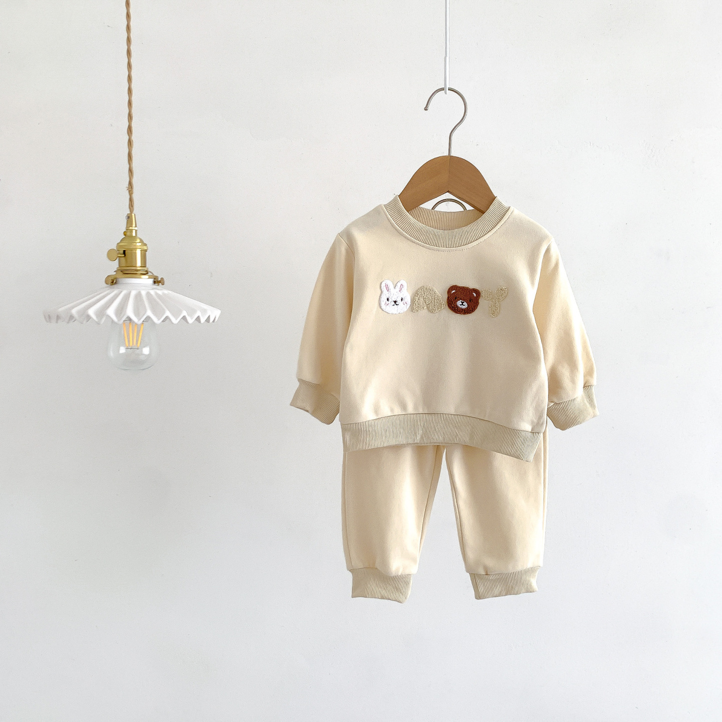 2pcs Baby Boy/Girl Crew Neck Bear and Rabbit Print Long Sleeve Sweatshirt with Pants Set-kissminis