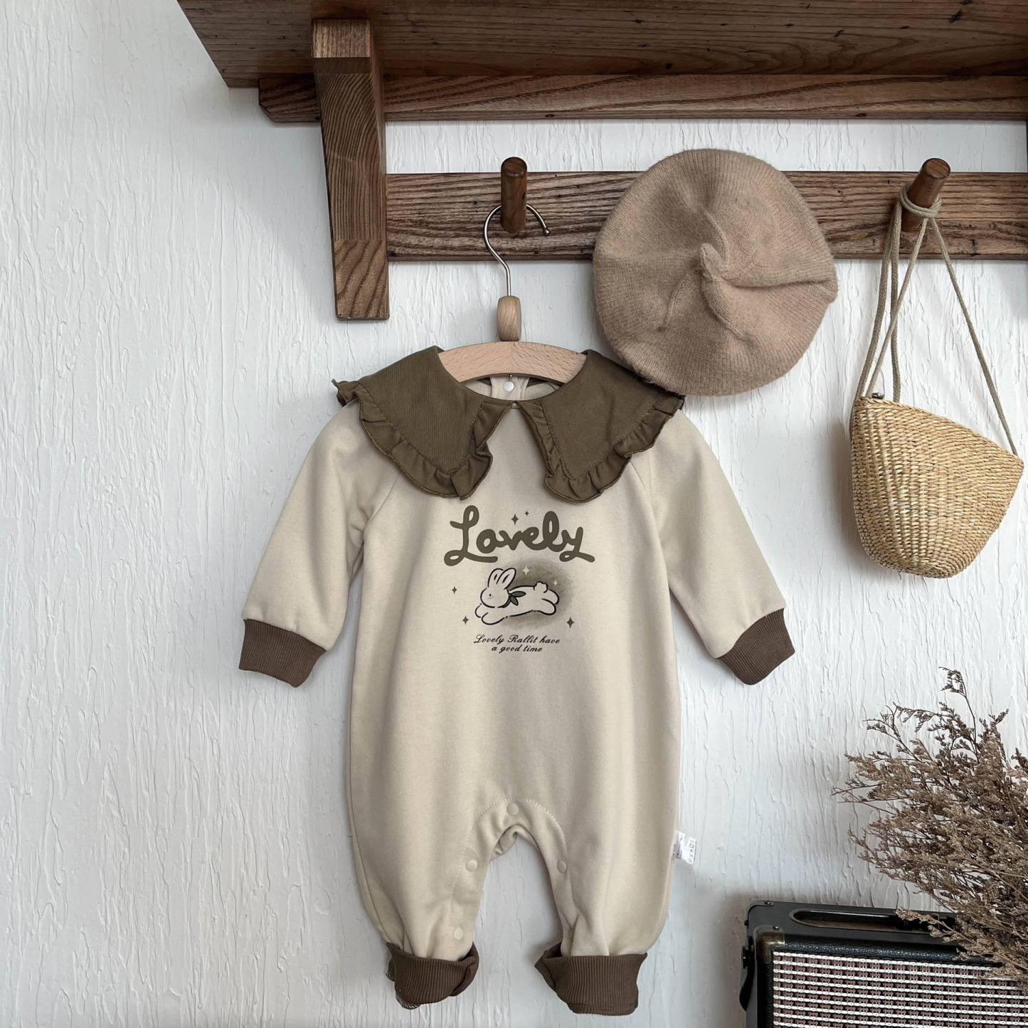 Baby Girl Lovely Rabbit Graphic Romper-kissminis