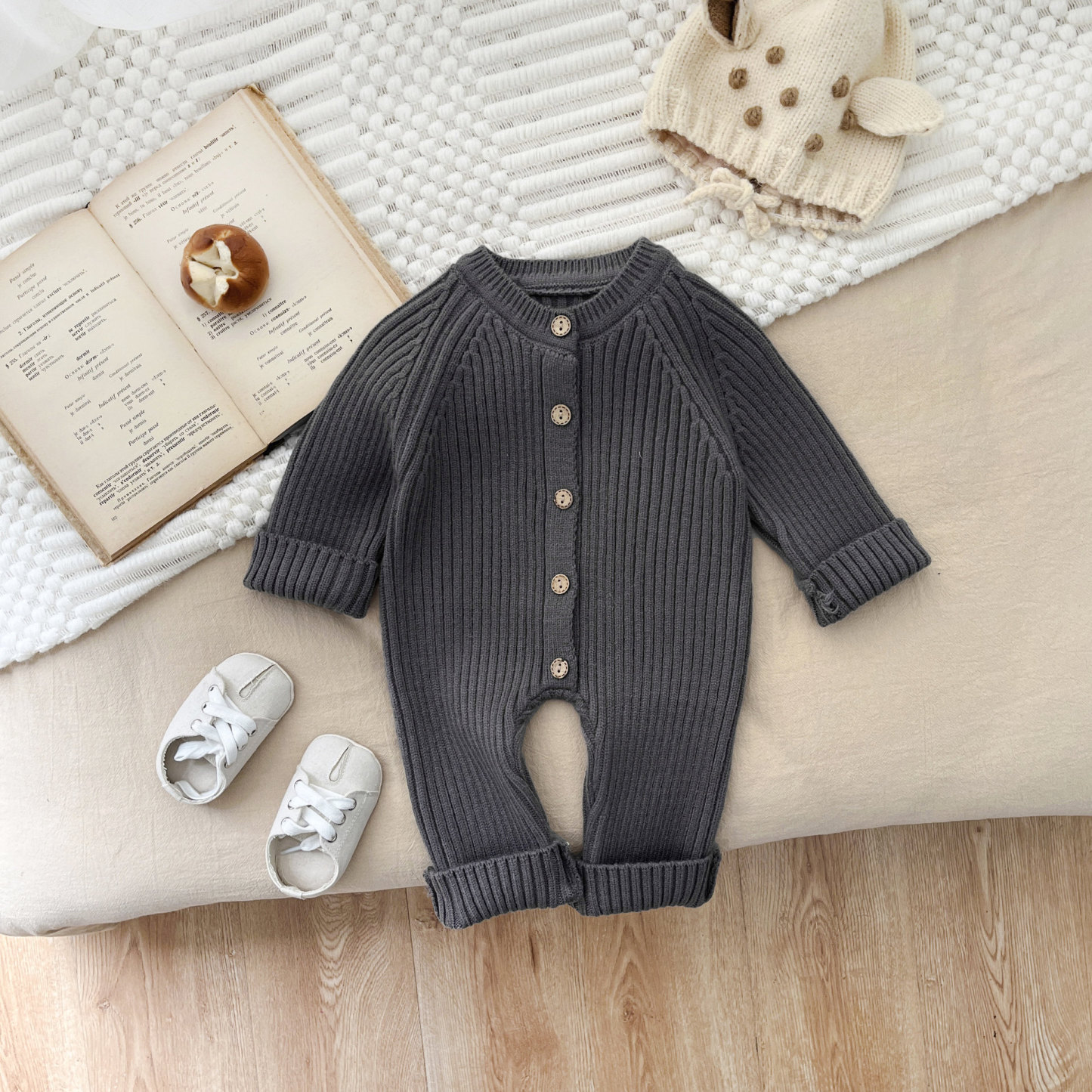 Baby Boy/Girl Solid Color Knitted Single Breasted Long Sleeve Romper-kissminis