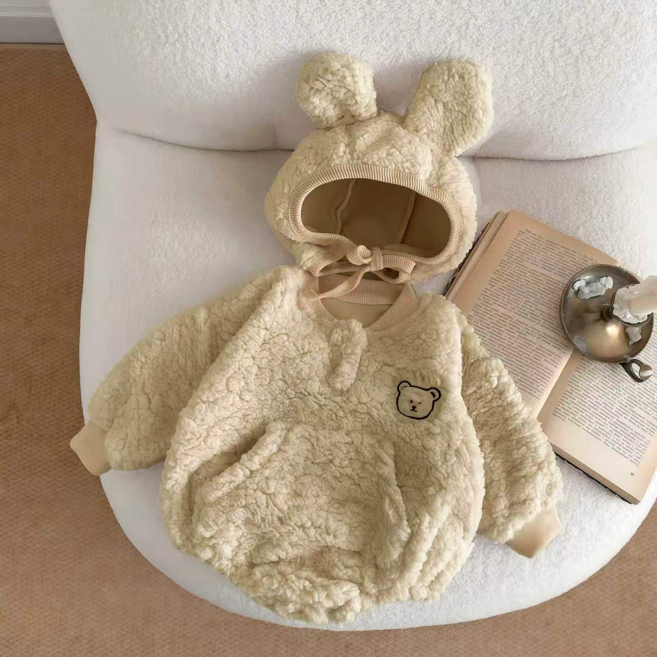 2pcs Winter Baby Boy/Girl Cute Bear Design Fluff Long Sleeve Romper with Hat Set