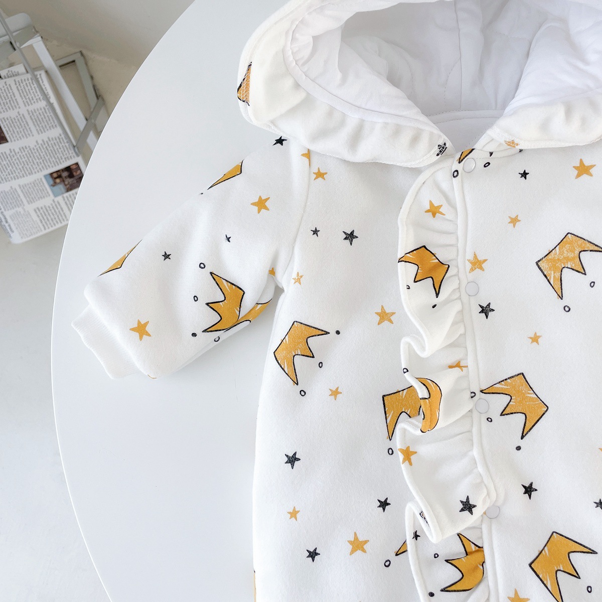 Baby Girl Allover Little Crown and Star Pattern Thicken Long Sleeve Hooded Romper-kissminis