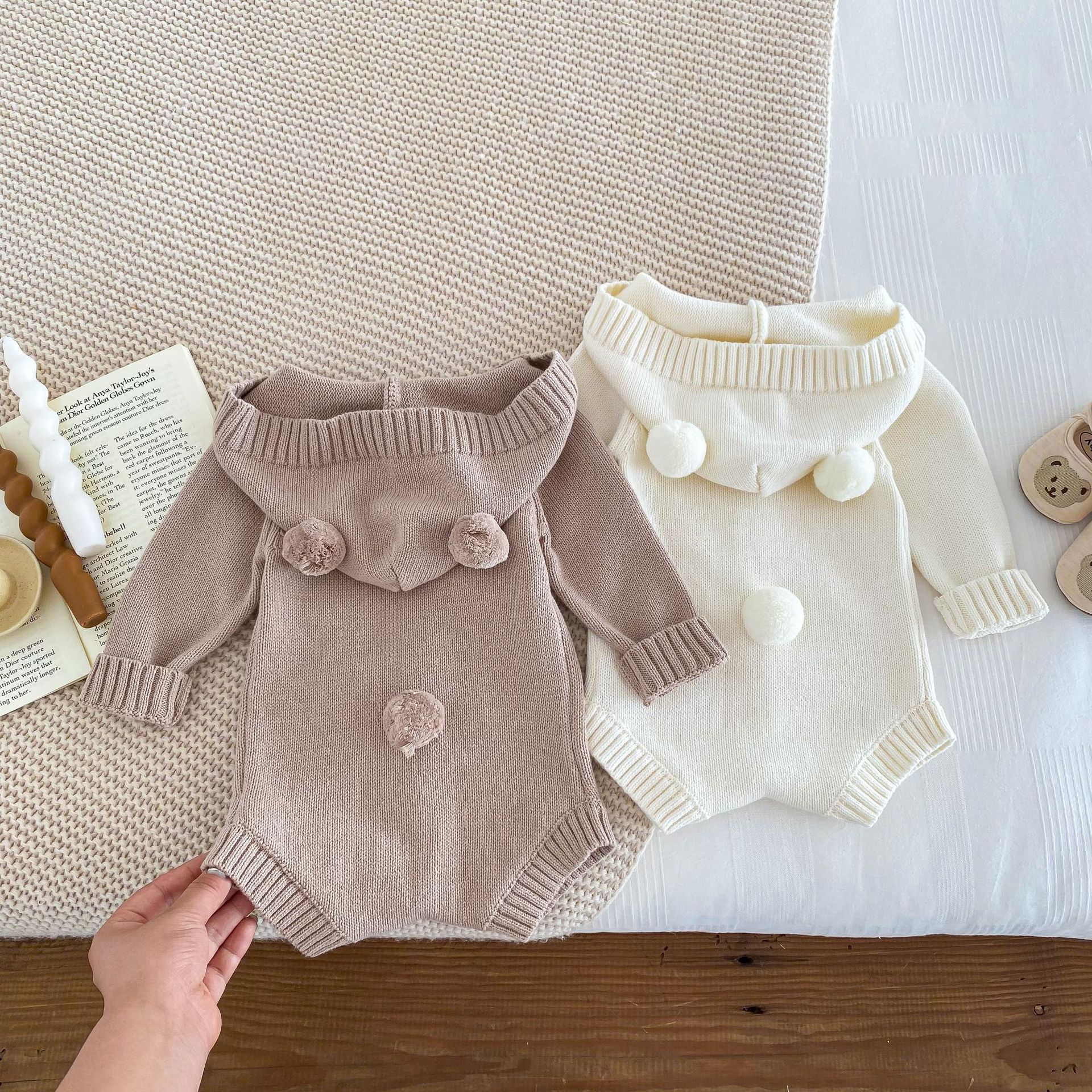 Baby Boy/Girl Cute Bear Design Solid Color Knitted Long Sleeve Bodysuit-kissminis