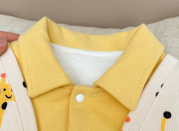 Baby Boy/Girl Allover Cute Giraffes Pattern Fake Two Pieces Long Sleeve Romper-kissminis