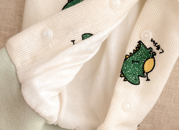 Baby Boy/Girl Allover Cute Dinosaurs Pattern Long Sleeve Romper-kissminis