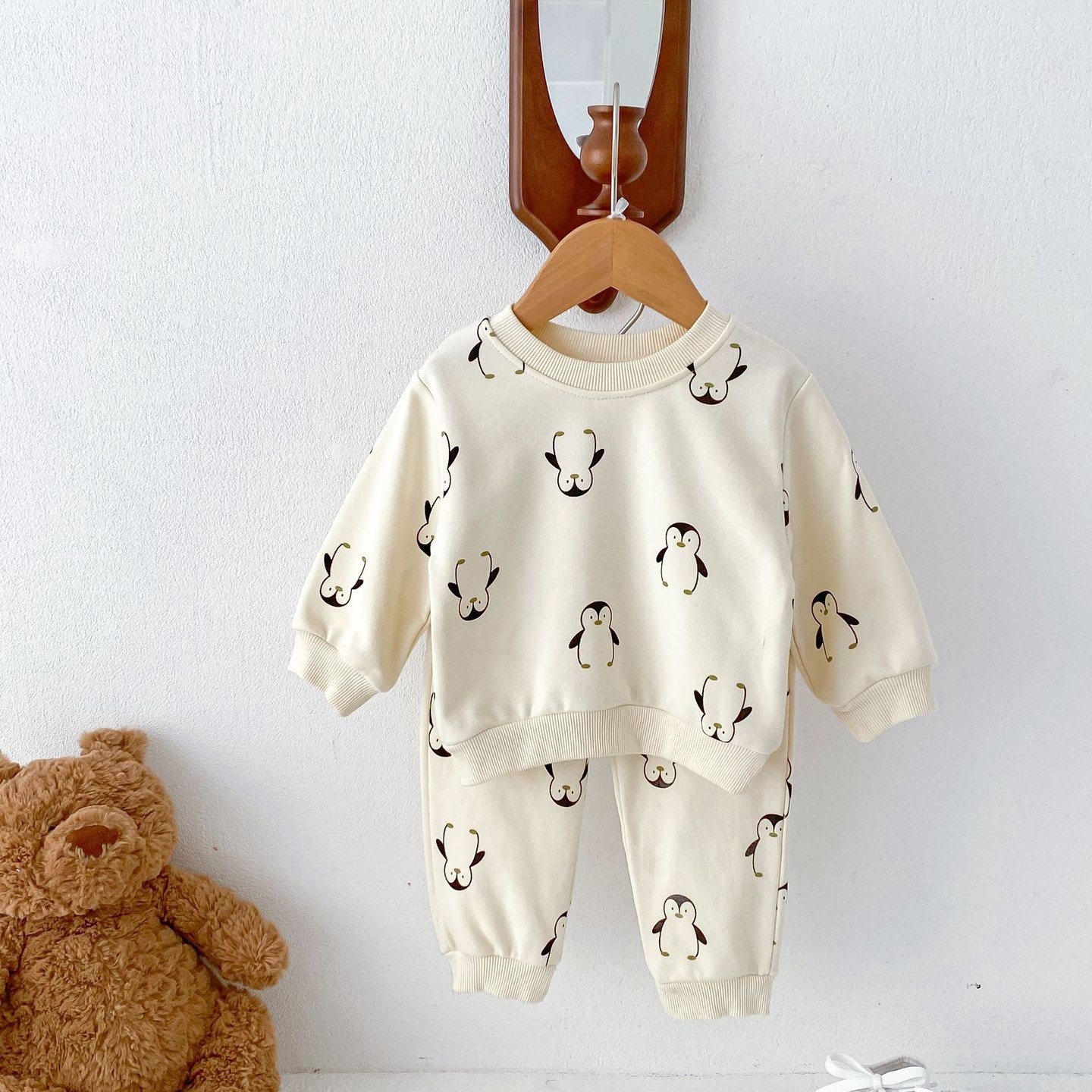 2pcs Baby Boy/Girl Cartoon Print Sweatshirt and Pant Set-kissminis