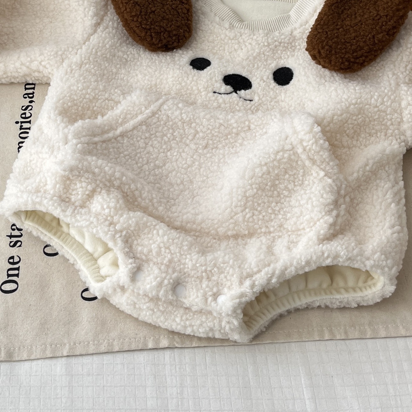 Baby Boy/Girl Cute Dog Design Long Sleeve Bodysuit and Hat Set-kissminis