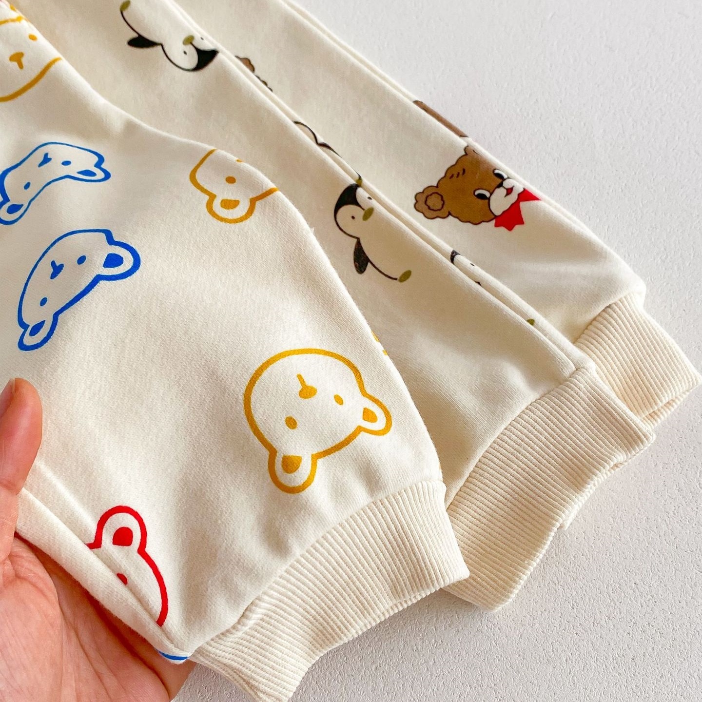 2pcs Baby Boy/Girl Cartoon Print Sweatshirt and Pant Set-kissminis