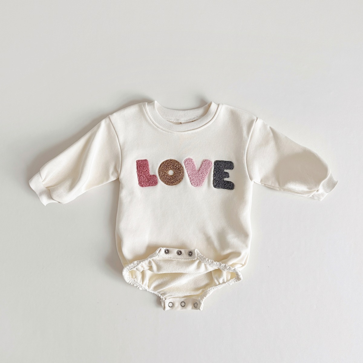 Baby ‘LOVE’ Print Long Sleeve Bodysuit-kissminis