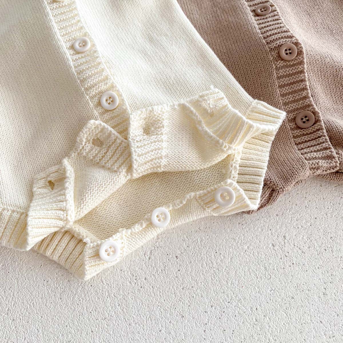 Baby Boy/Girl Cute Bear Design Solid Color Knitted Long Sleeve Bodysuit-kissminis