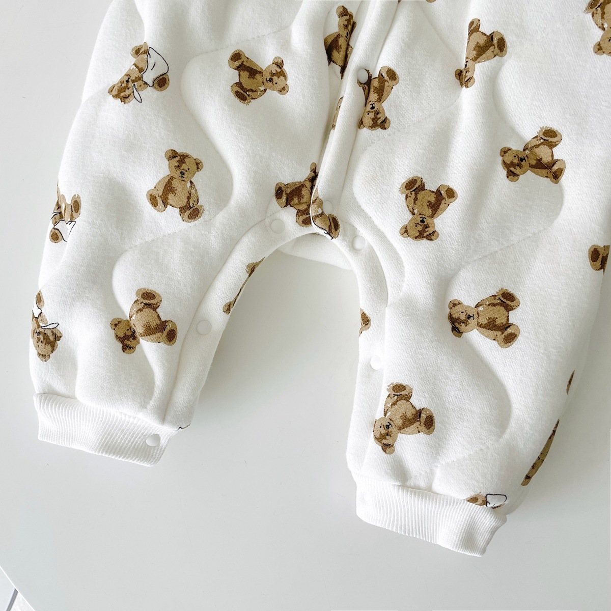 Baby Boy/Girl Allover Cute Bear Pattern Thicken Long Sleeve Romper-kissminis