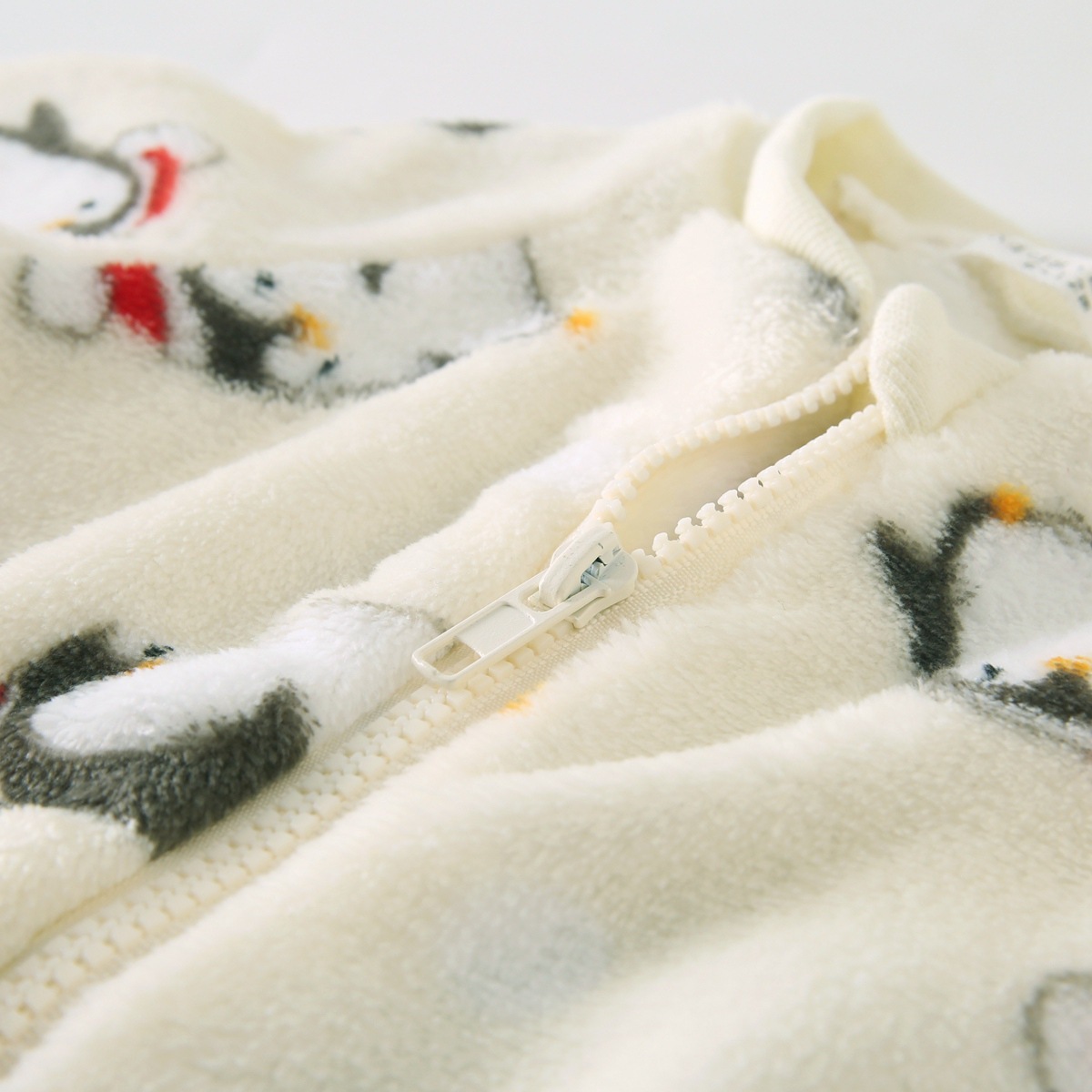 Baby Boy/Girl Allover Penguins and Snowflakes Pattern Thicken Long Sleeve Romper-kissminis