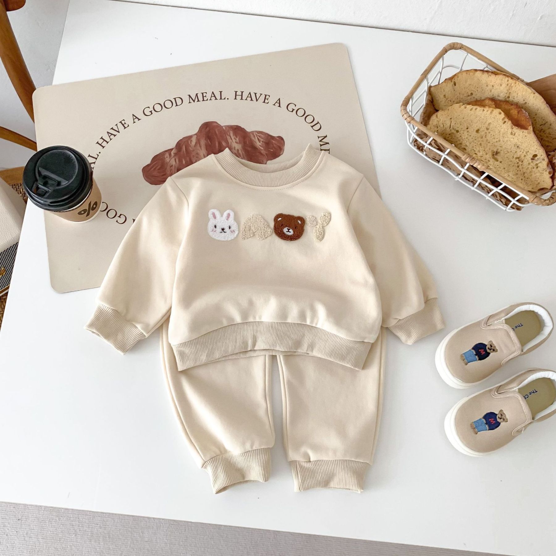 2pcs Baby Boy/Girl Crew Neck Bear and Rabbit Print Long Sleeve Sweatshirt with Pants Set-kissminis