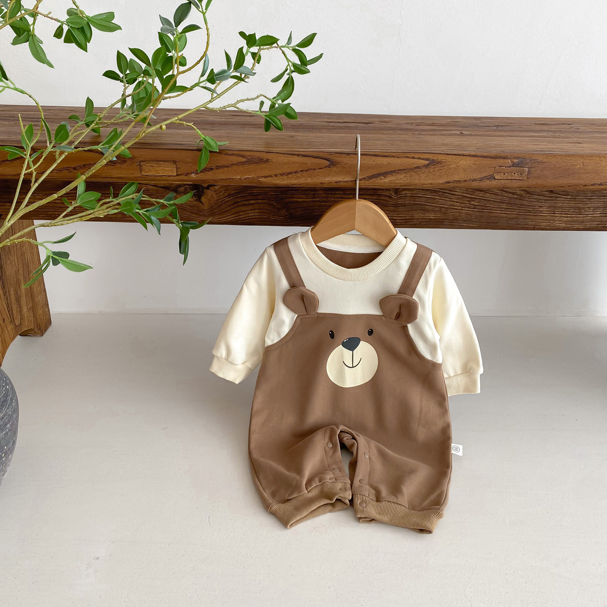 Baby Boy/Girl False Two Piece Bear Print Solid Color Long Sleeve Romper-kissminis