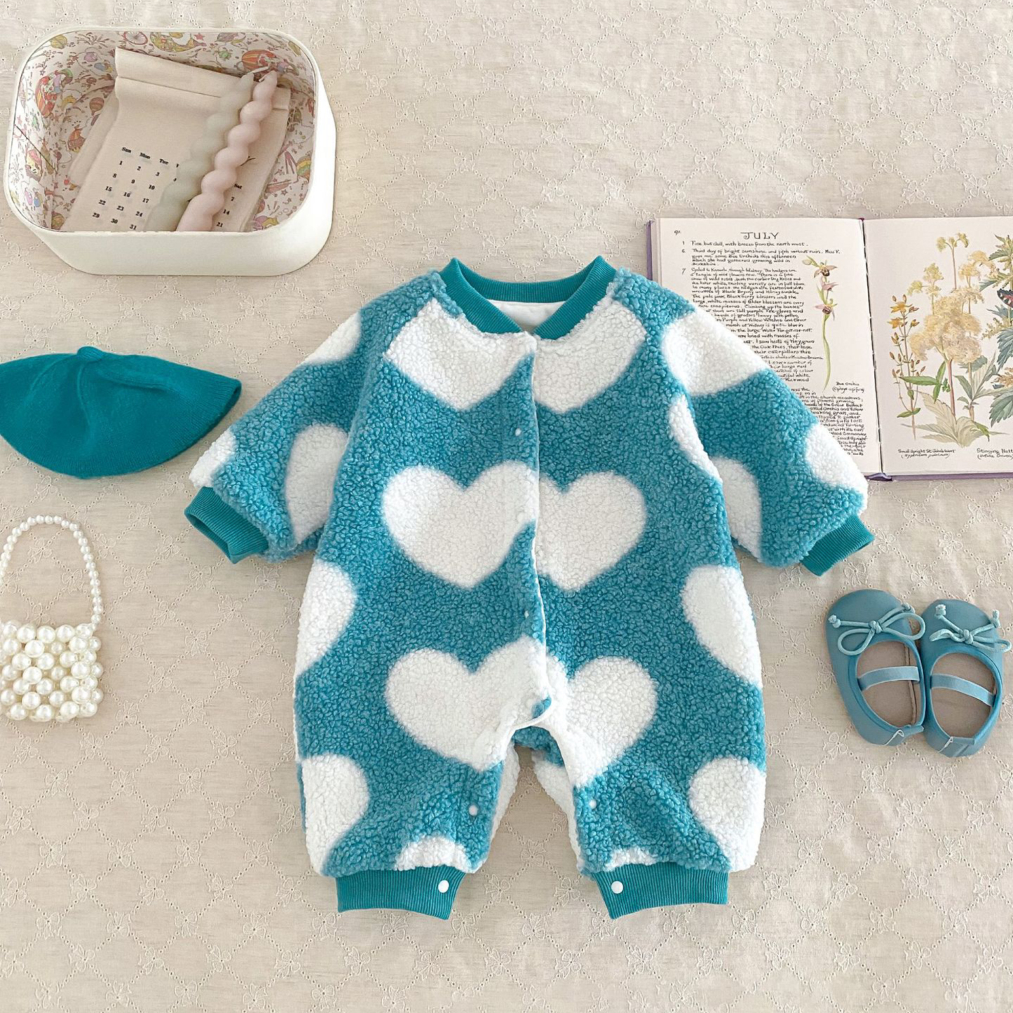 Baby Boy/Girl Winter Heart Graphic Fluff Long Sleeve Romper-kissminis
