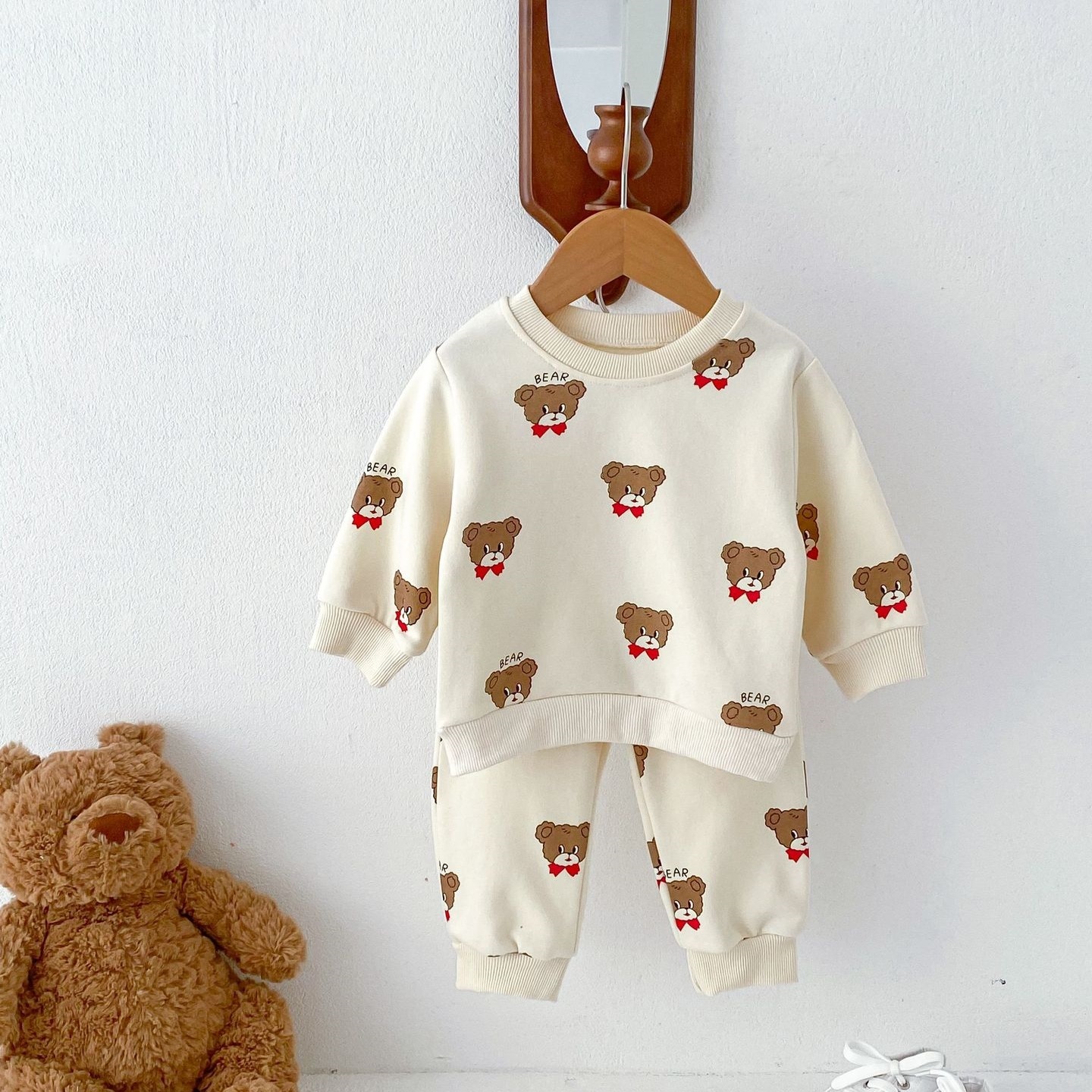 2pcs Baby Boy/Girl Cartoon Print Sweatshirt and Pant Set-kissminis