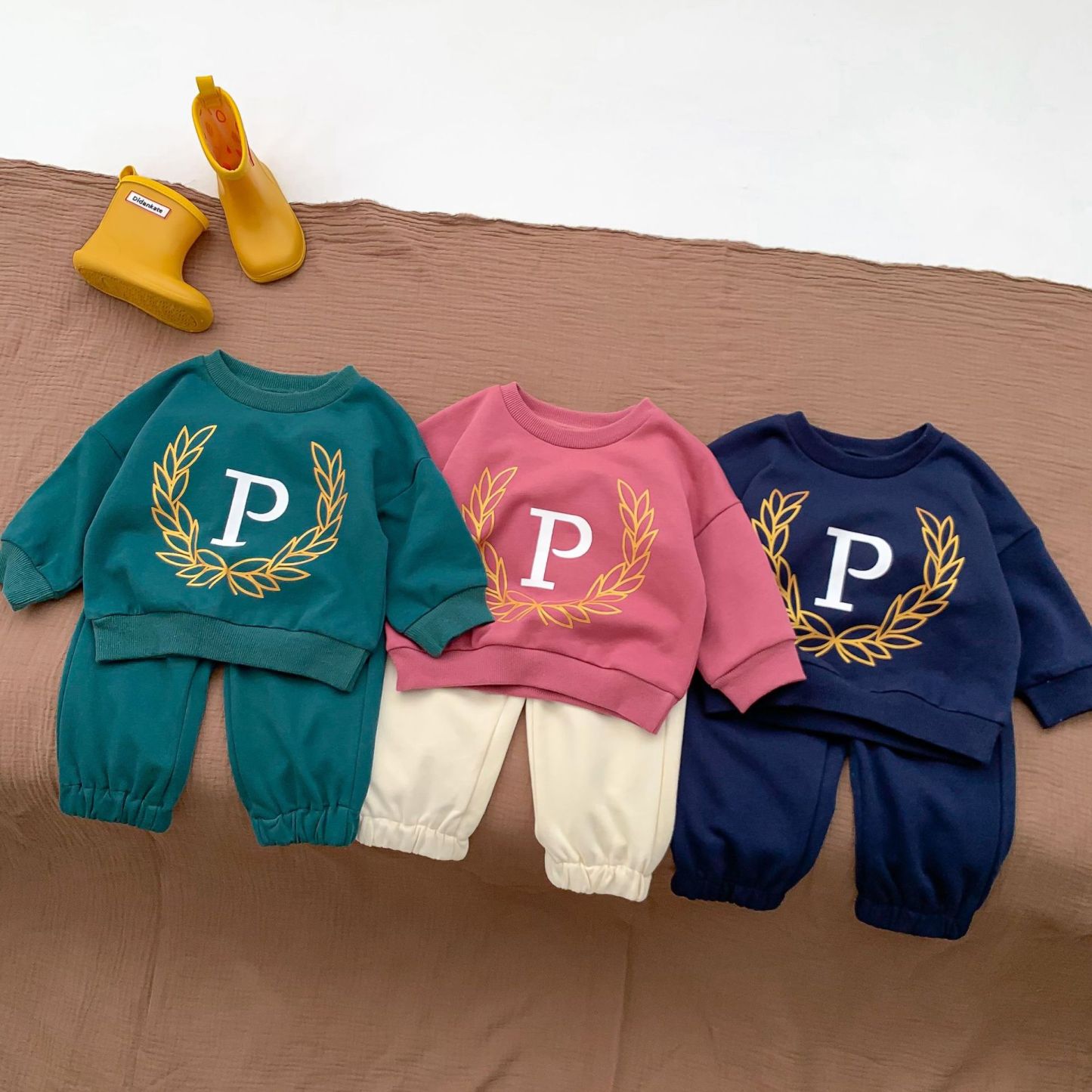 2pcs Baby Boy/Girl Letter Print Long Sleeve Sweatshirt with Pants Set-kissminis