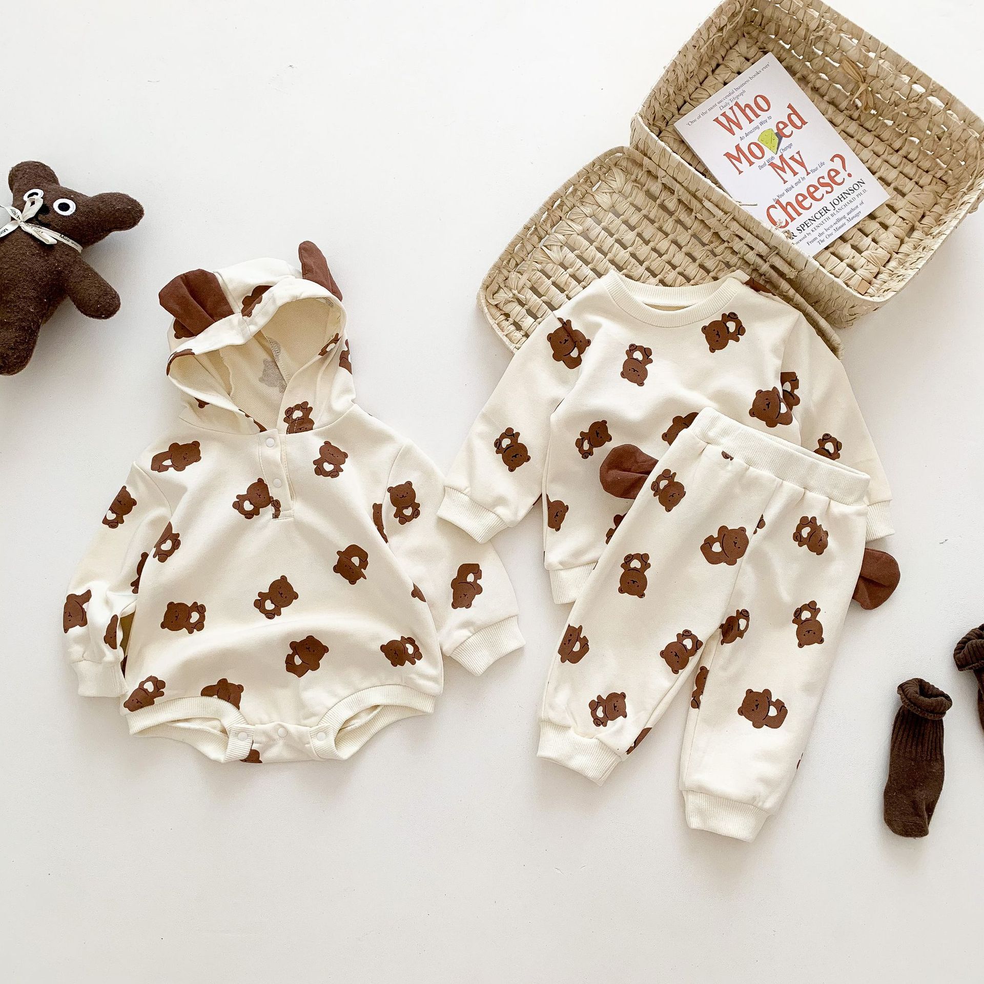 2pcs Baby Boy/Girl Cartoon Bear Print Long Sleeve Sweatshirt with Pants Set and Romper-kissminis