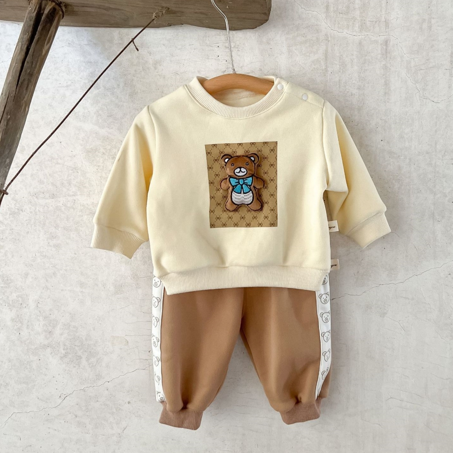 Winter Baby Shaker Fleece Bear Graphic Sweatshirt and Pant Set-kissminis