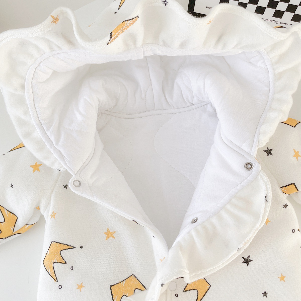 Baby Girl Allover Little Crown and Star Pattern Thicken Long Sleeve Hooded Romper-kissminis