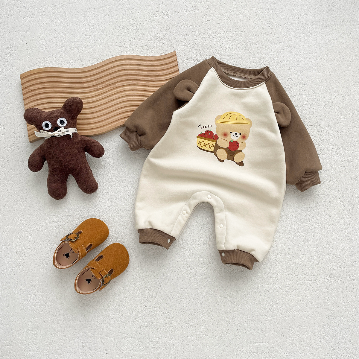 Baby Boy/Girl Cartoon Bear Graphic Long Sleeve Romper-kissminis