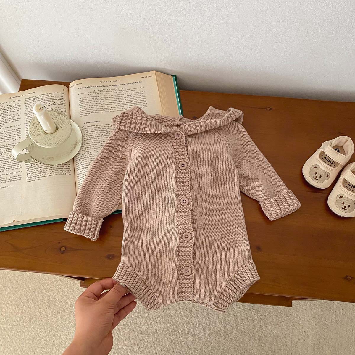 Baby Boy/Girl Cute Bear Design Solid Color Knitted Long Sleeve Bodysuit-kissminis