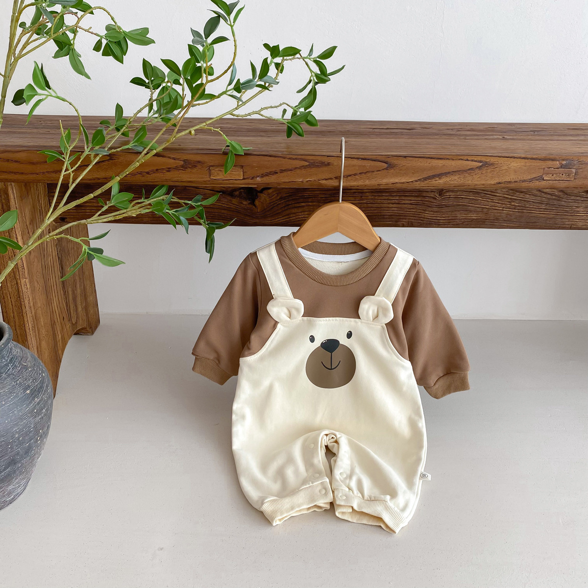 Baby Boy/Girl False Two Piece Bear Print Solid Color Long Sleeve Romper-kissminis