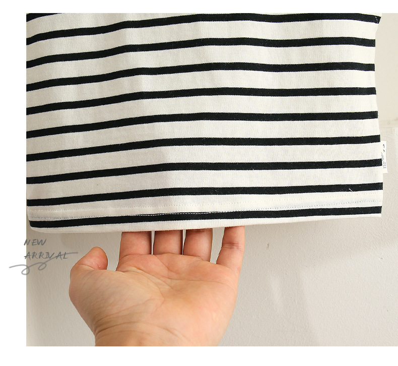 2pcs Black and White Striped Sleeveless Top and Shorts Set
