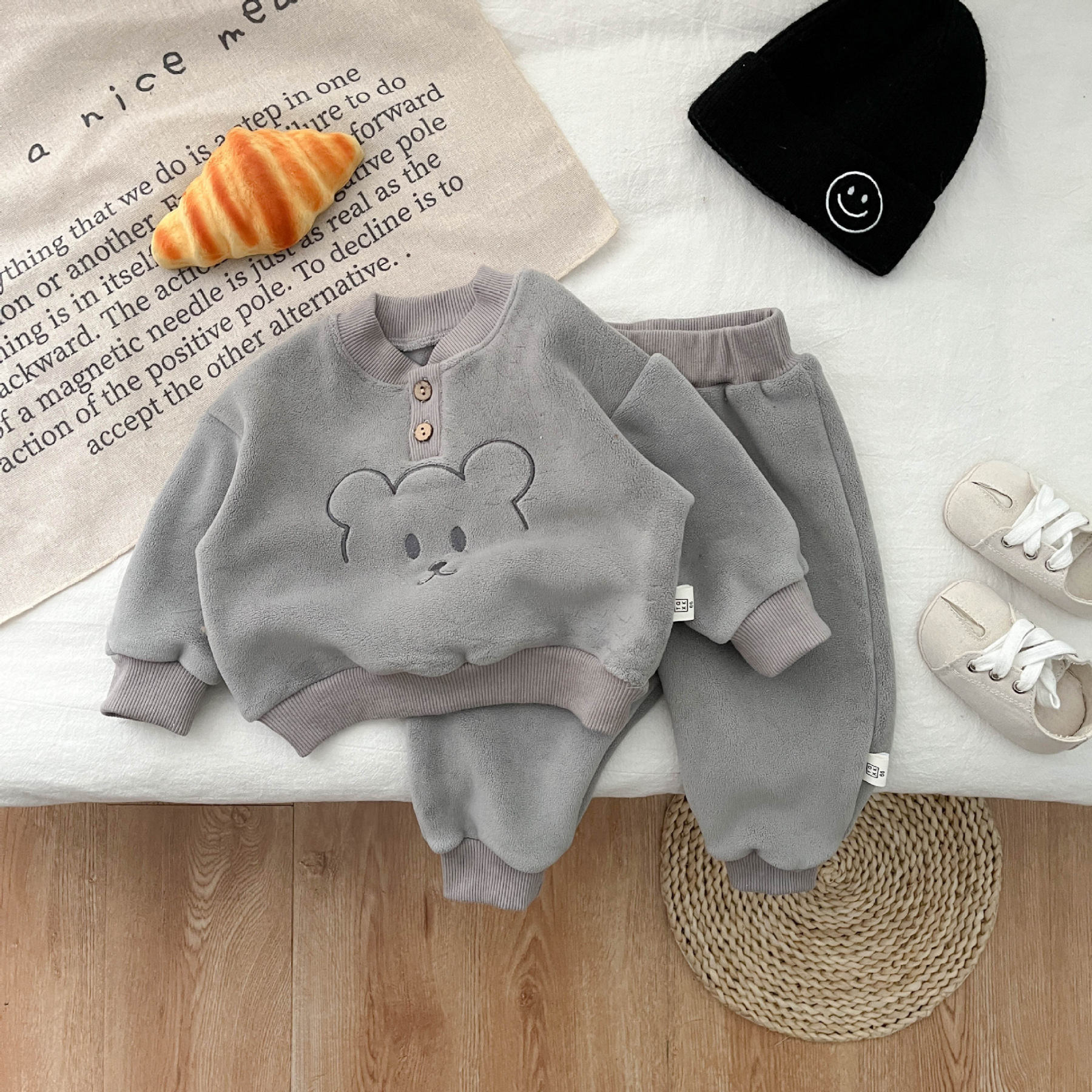2pcs Toddler Boy/Girl Cute Bear Print Solid Color Long Sleeve Sweatshirt and Pants Set-kissminis