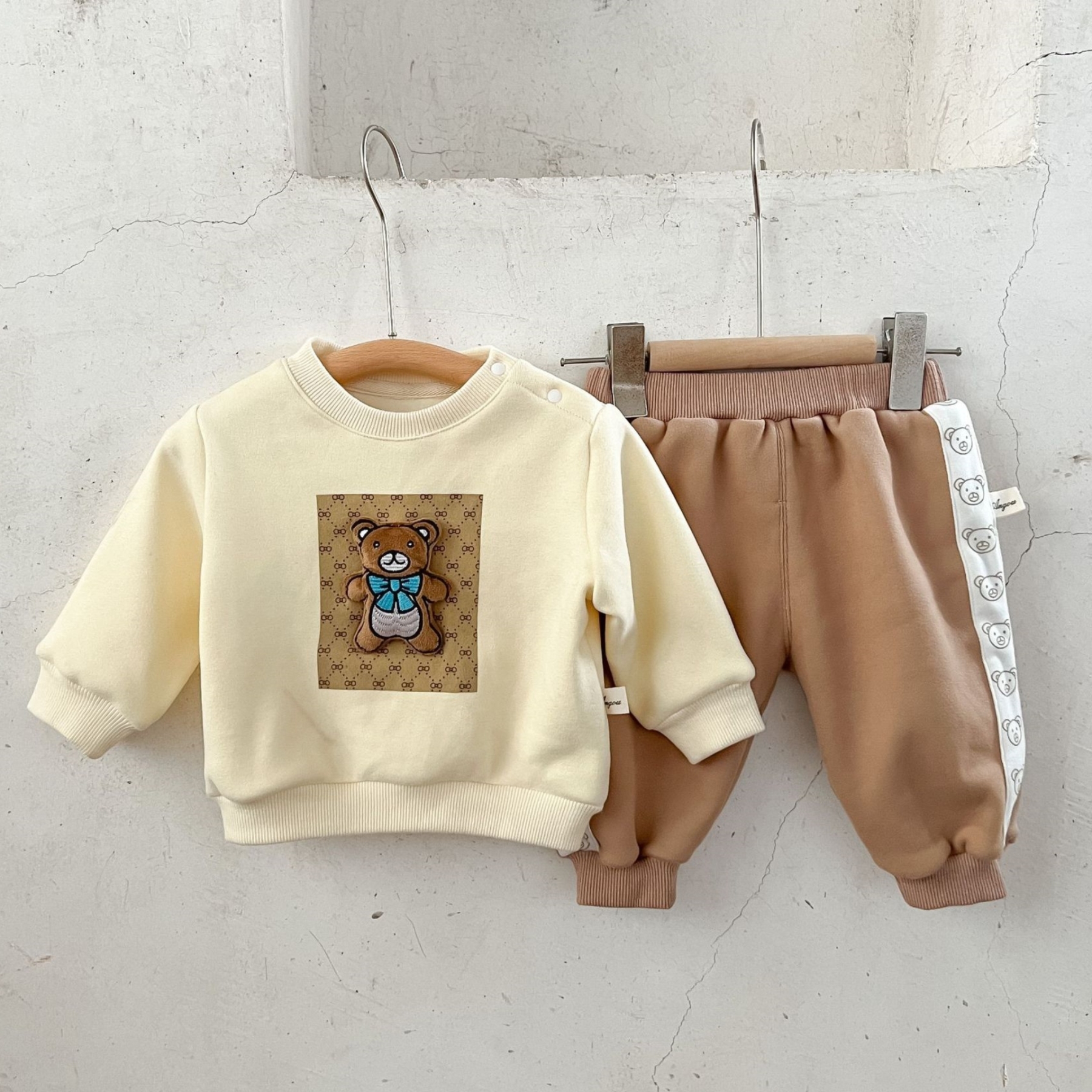 Winter Baby Shaker Fleece Bear Graphic Sweatshirt and Pant Set-kissminis