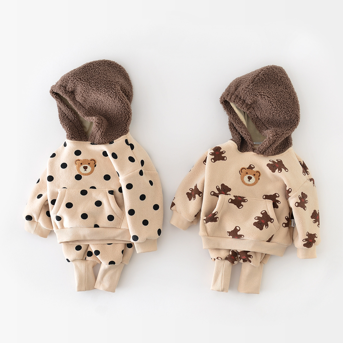 2pcs Baby Boy/Girl Winter Bear and Dots Graphic Long Sleeve Hooded Sweatshirt with Pants Set-kissminis