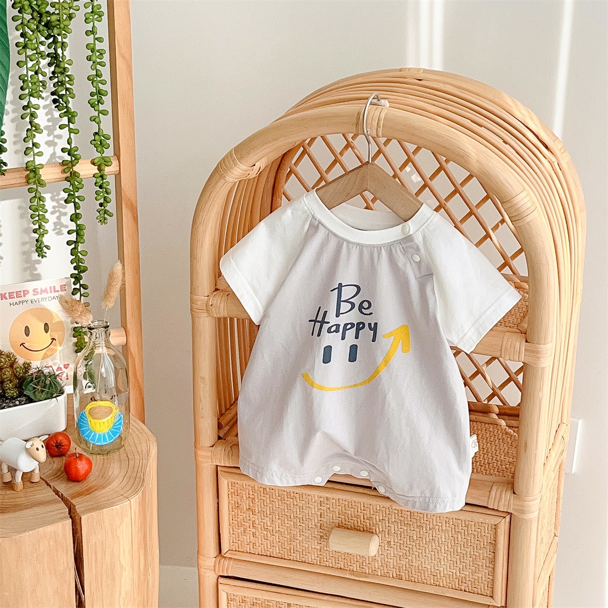 Cartoon Smiley-faced Baby Shor -sleeved Baby Romper