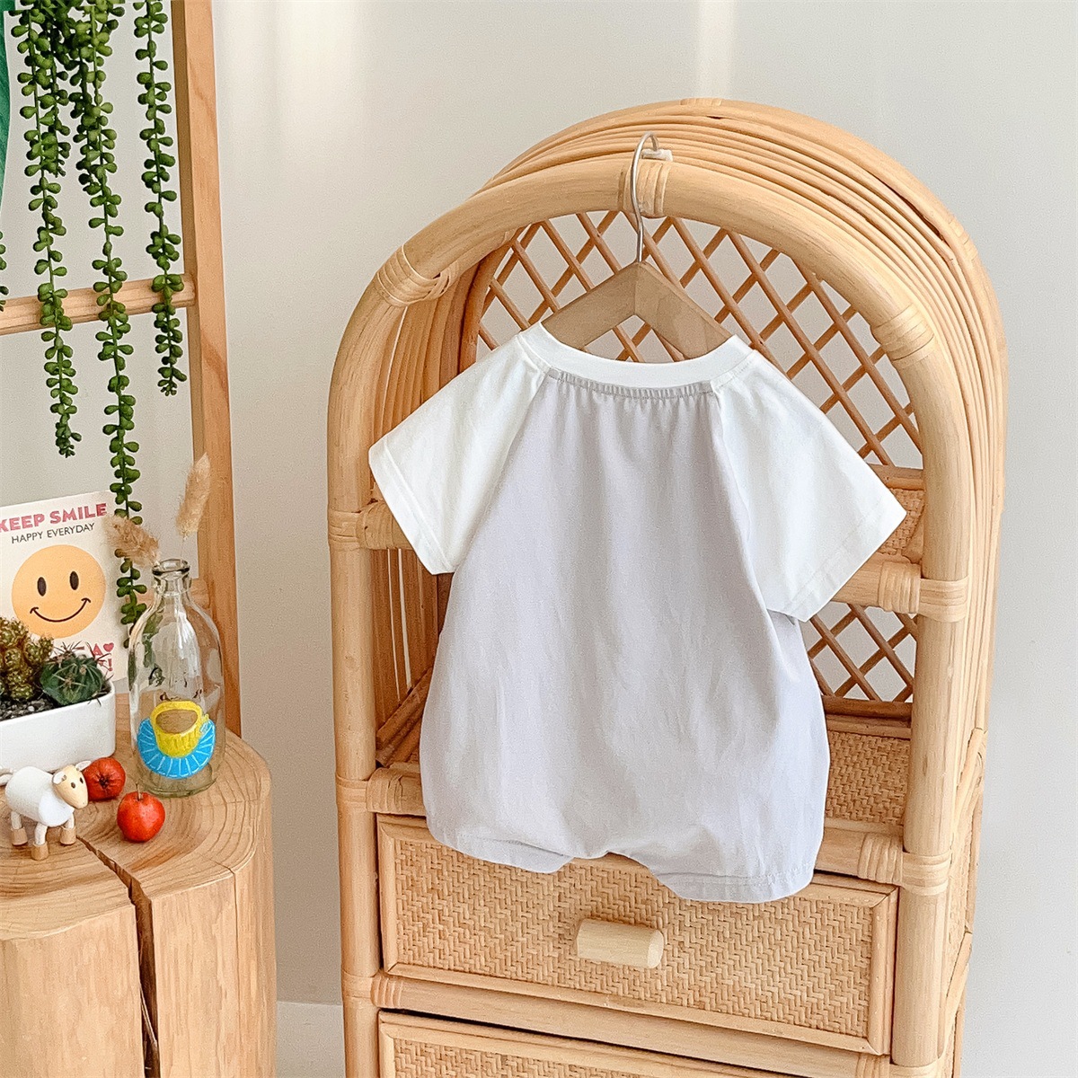 Cartoon Smiley-faced Baby Shor -sleeved Baby Romper