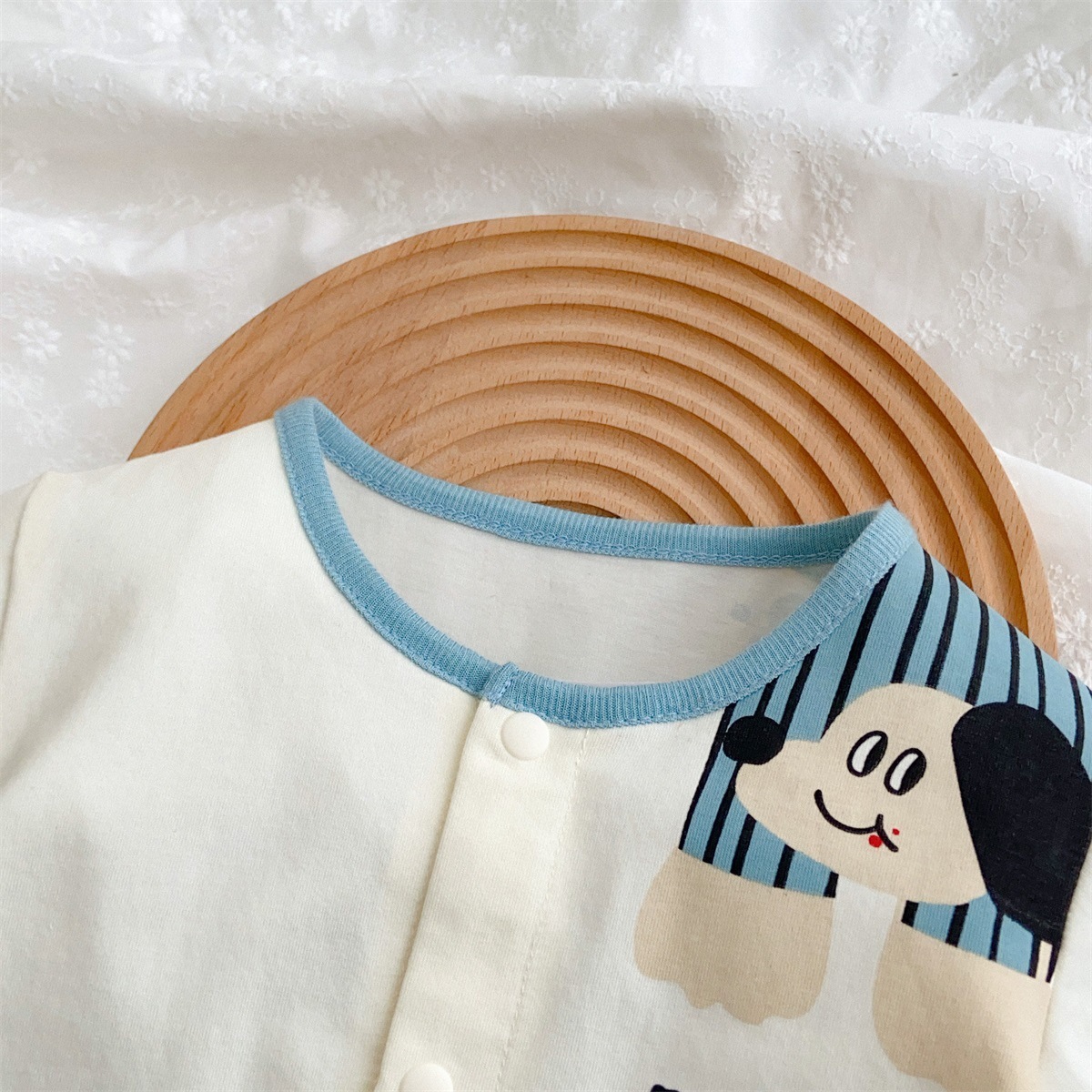 Short Sleeve Puppy-themed Pocket Details Baby Romper