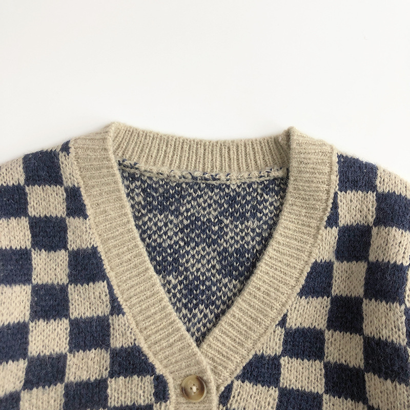 2pcs Baby Checkerboard Cardigan Knit Shorts Set
